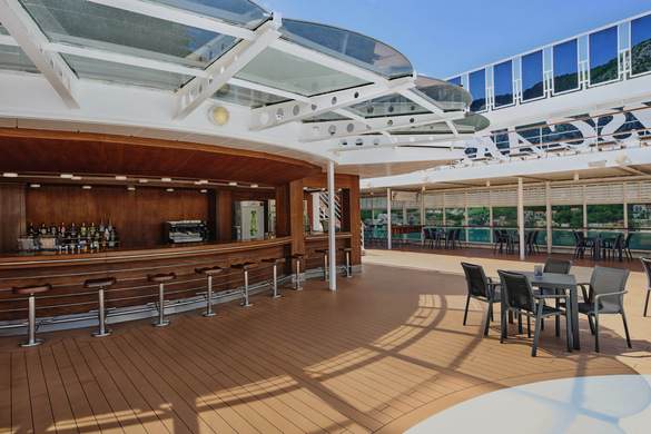 MSC Cruises MSC Armonia II Lido Bar 1 ©MSC Rights - Ivan Sarfatti.jpg